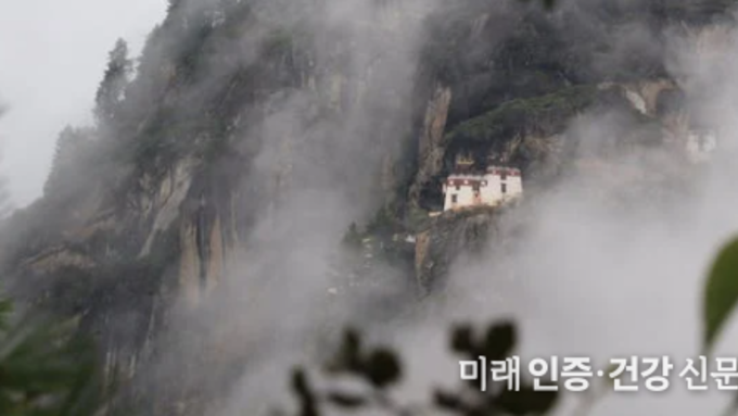 고향 생각하며 혜초
