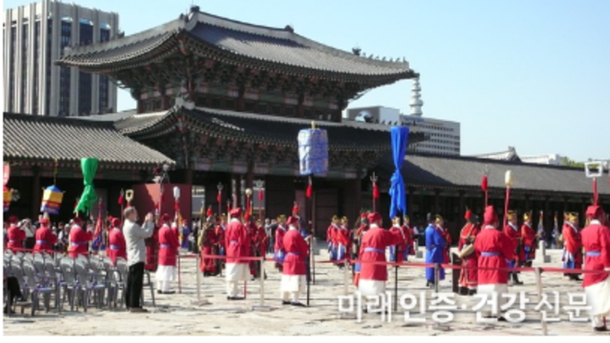 공자는 3,000명에 육박하는 제자들을 육성하여